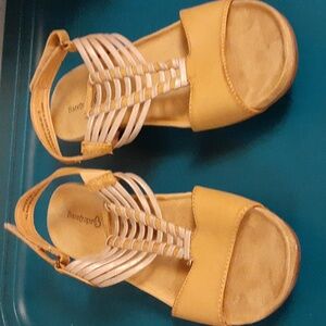 Jaycee by baretraps brand new sandals  size 8 1/2